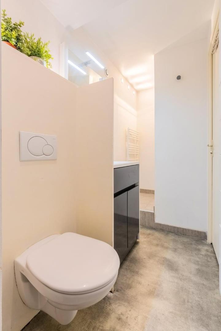Spacious Apartment W Private Parking In Old Rijsel Buitenkant foto